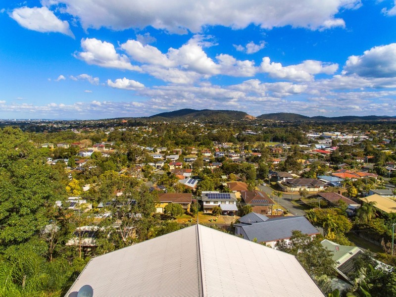 1080 South Pine Road, Everton Hills QLD 4053