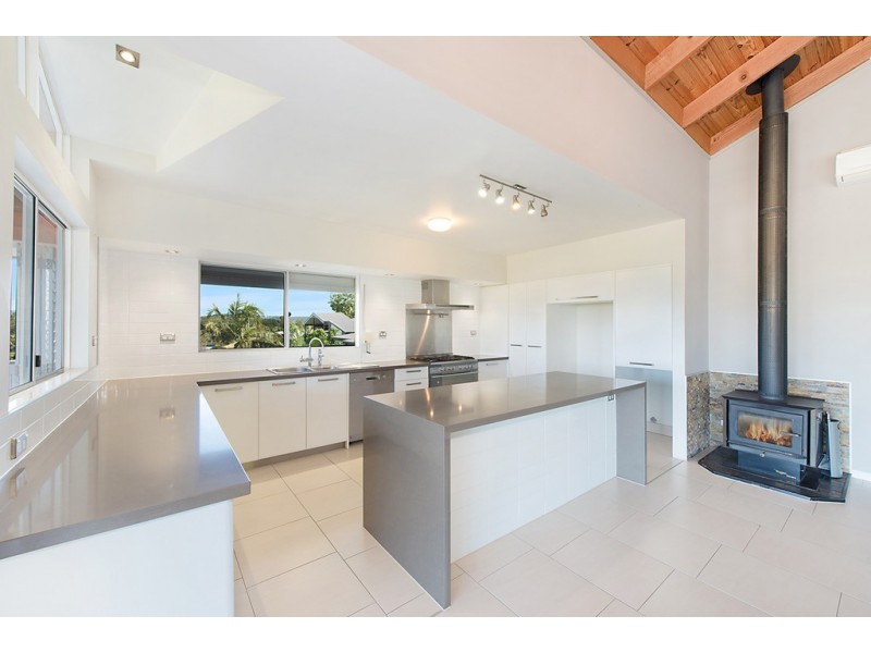 1080 South Pine Road, Everton Hills QLD 4053