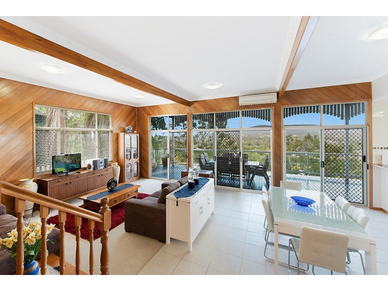 1080 South Pine Road, Everton Hills QLD 4053