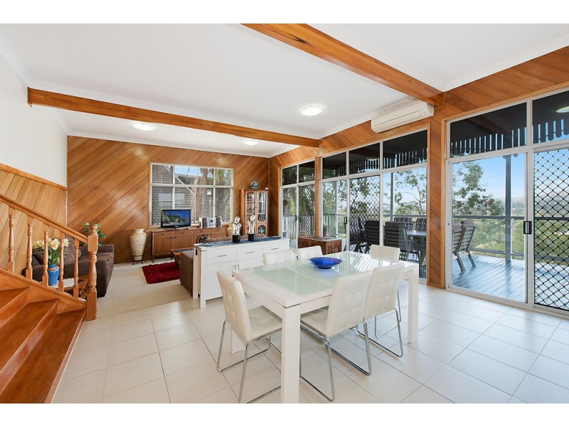 1080 South Pine Road, Everton Hills QLD 4053