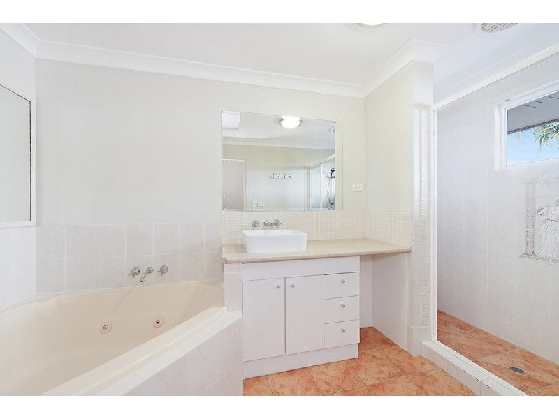 1080 South Pine Road, Everton Hills QLD 4053