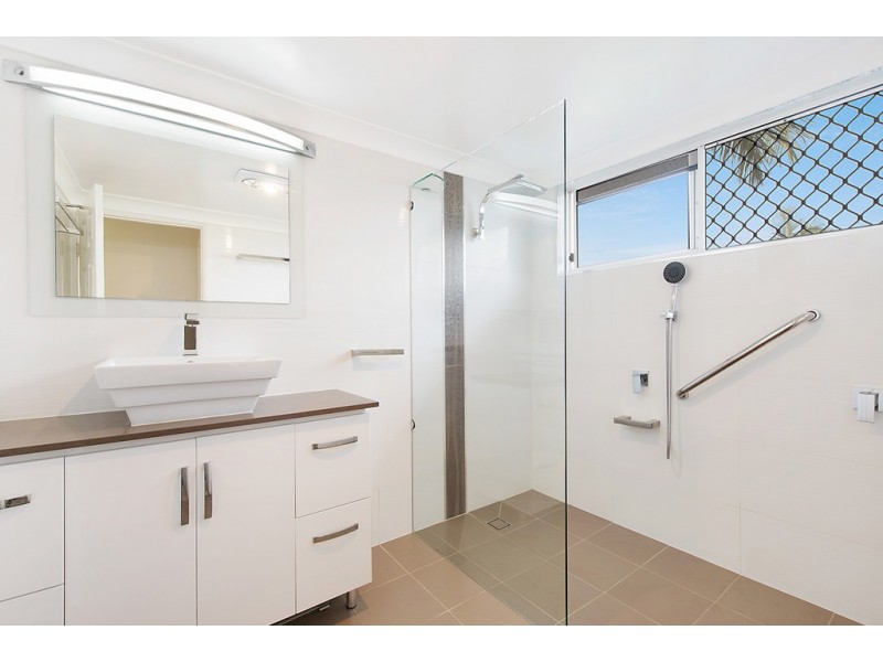 1080 South Pine Road, Everton Hills QLD 4053