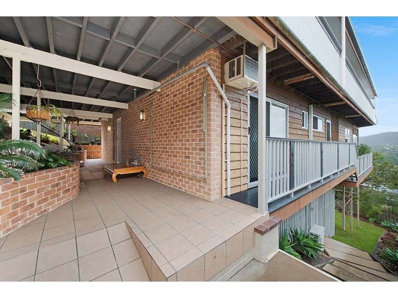 1080 South Pine Road, Everton Hills QLD 4053