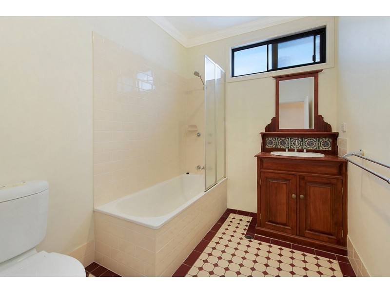 26 Twelfth Avenue, Kedron QLD 4031