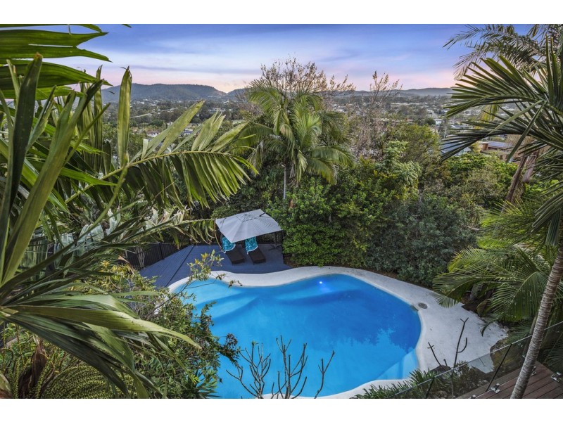 1082 South Pine Road, Everton Hills QLD 4053