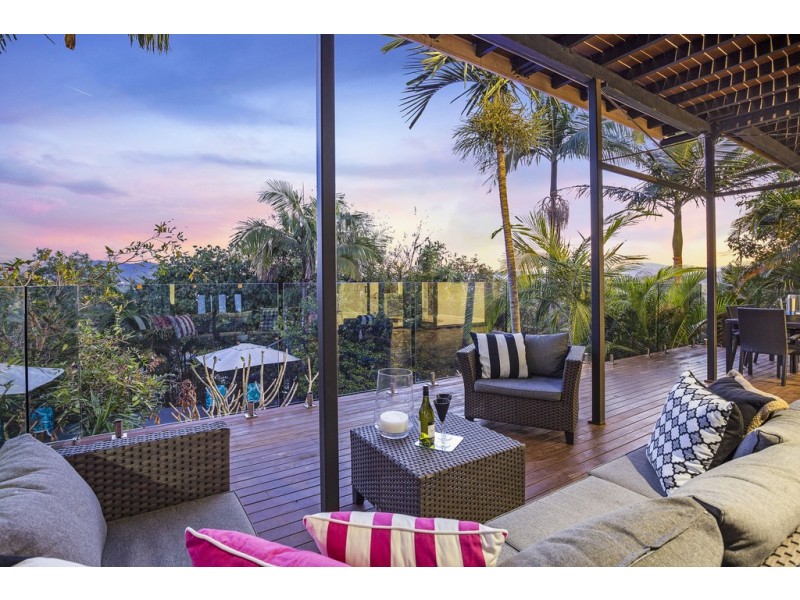 1082 South Pine Road, Everton Hills QLD 4053