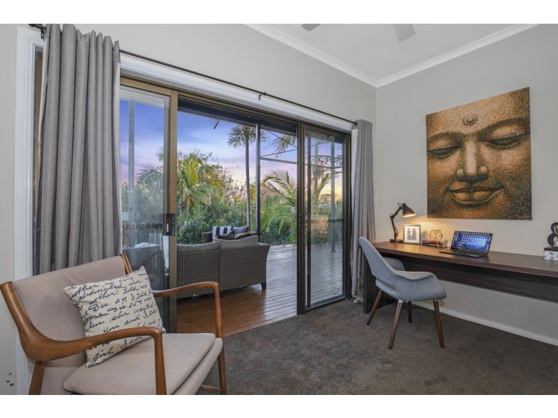 1082 South Pine Road, Everton Hills QLD 4053