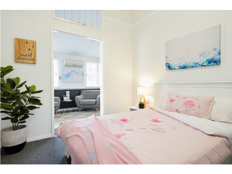 42 Strathmore Street, Kedron QLD 4031