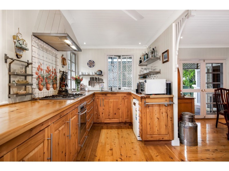 71 Eighth Avenue, Kedron QLD 4031