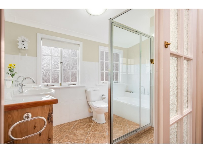 71 Eighth Avenue, Kedron QLD 4031