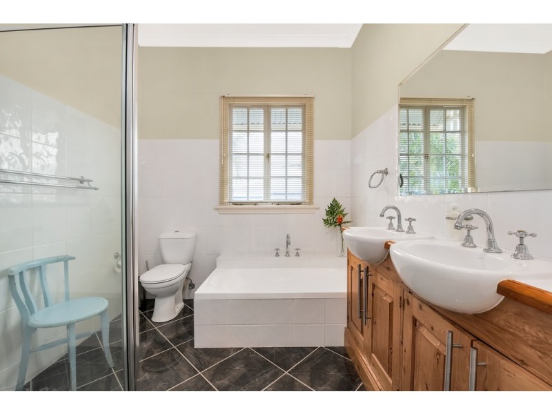 71 Eighth Avenue, Kedron QLD 4031