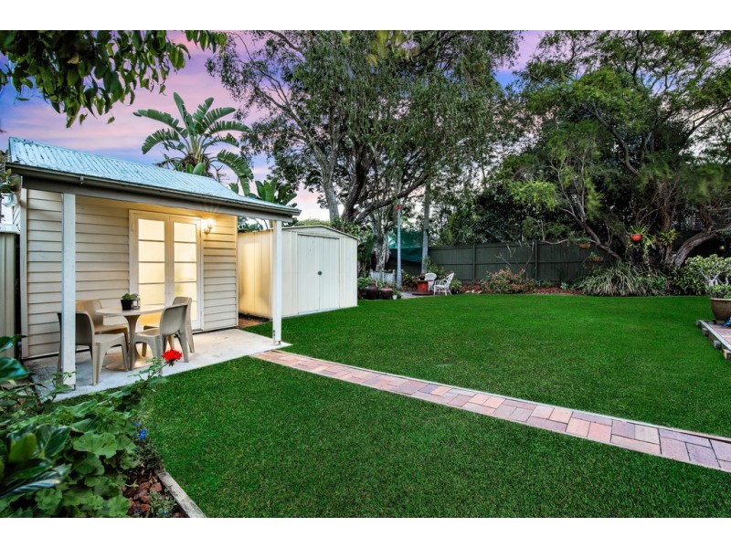 71 Eighth Avenue, Kedron QLD 4031