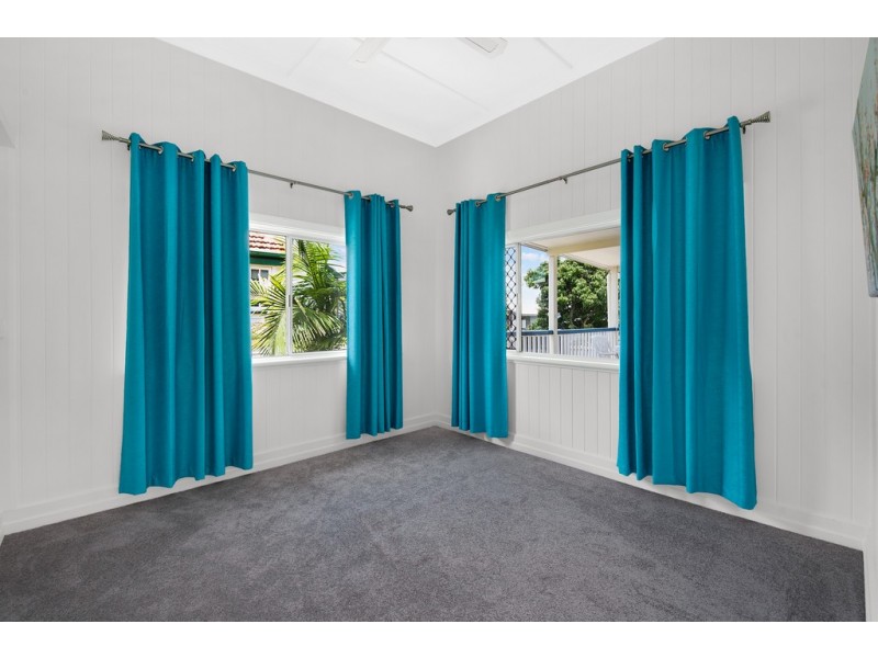 35 Twelfth Avenue, Kedron QLD 4031