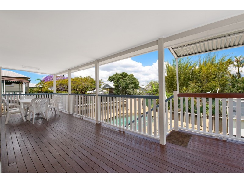 35 Twelfth Avenue, Kedron QLD 4031