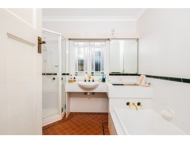 31 Thirteenth Avenue, Kedron QLD 4031