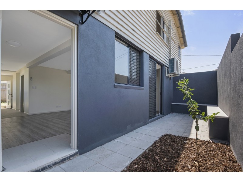 2/158 Barrack Road, Cannon Hill QLD 4170