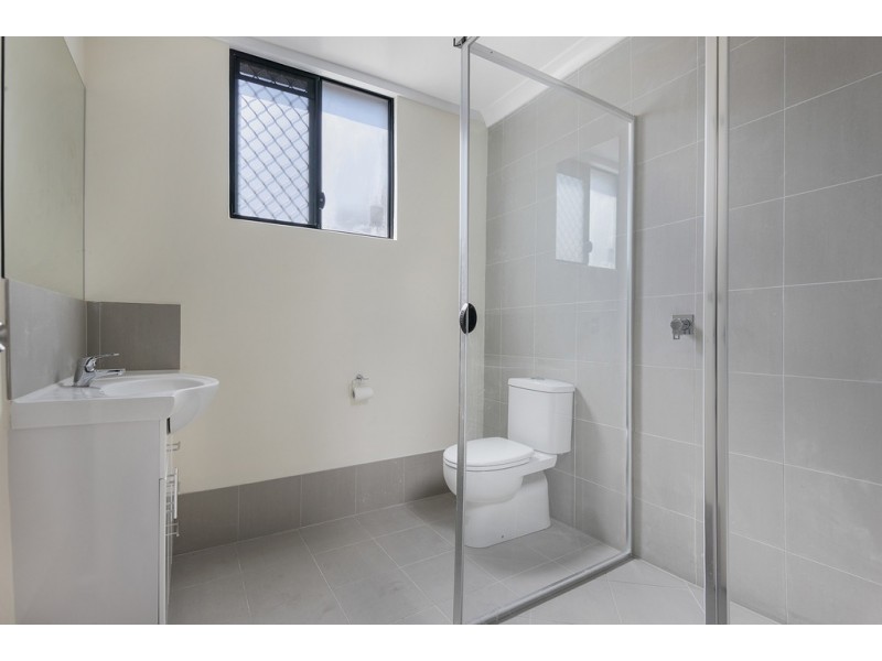 2/158 Barrack Road, Cannon Hill QLD 4170