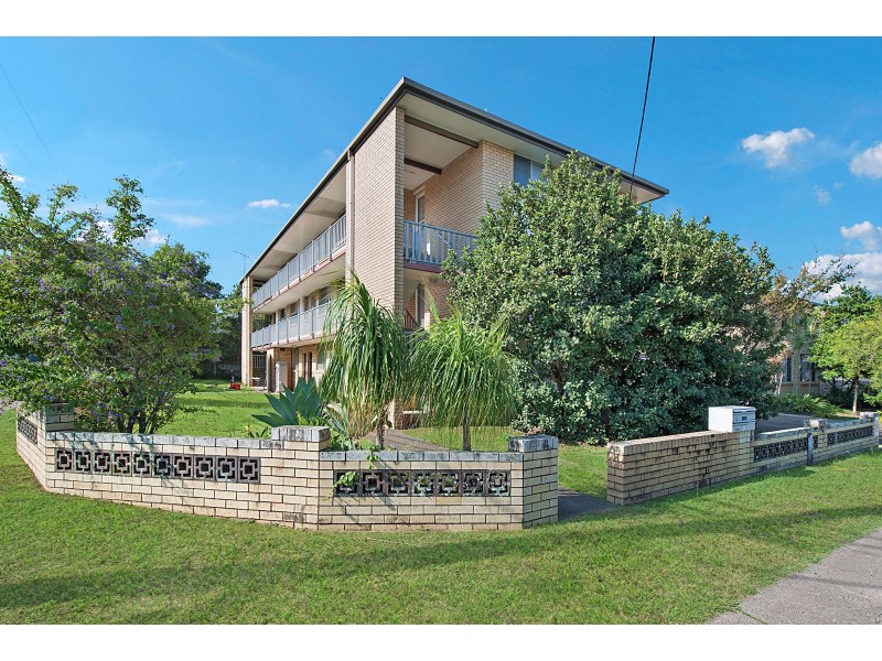2/103 Thistle Street, Gordon Park QLD 4031