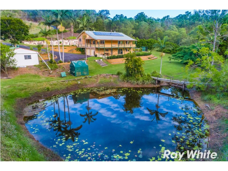 4 Skyline Court, Draper QLD 4520