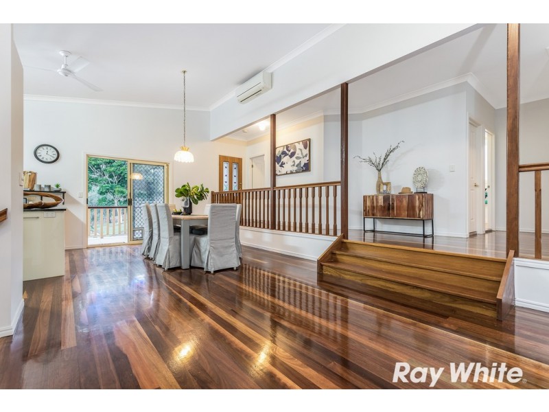 4 Skyline Court, Draper QLD 4520