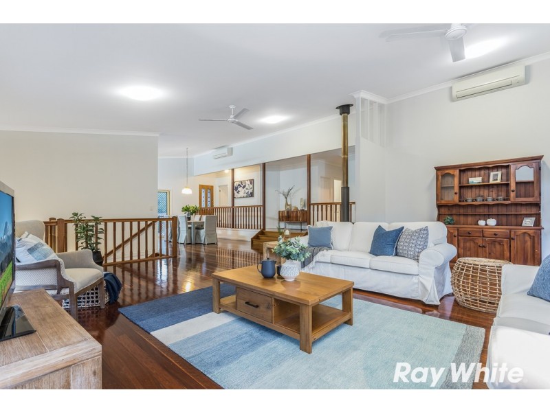 4 Skyline Court, Draper QLD 4520