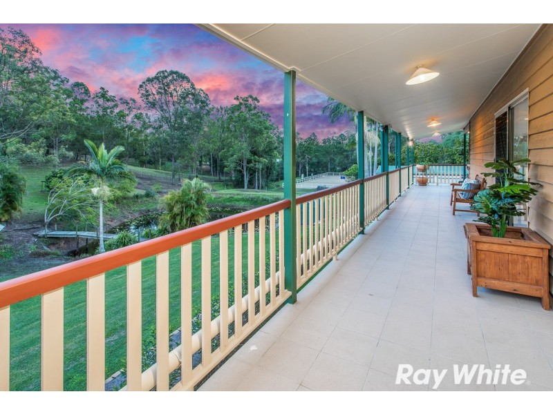 4 Skyline Court, Draper QLD 4520