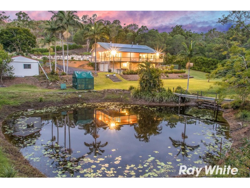 4 Skyline Court, Draper QLD 4520