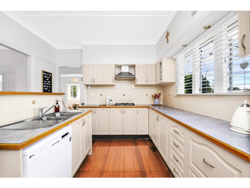 150 Kitchener Road, Kedron QLD 4031