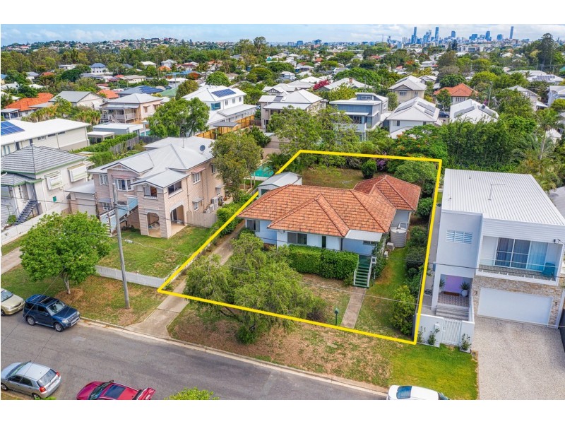 35 Thirteenth Avenue, Kedron QLD 4031