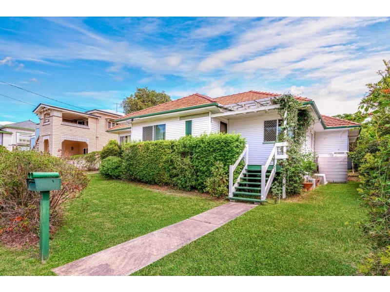 35 Thirteenth Avenue, Kedron QLD 4031