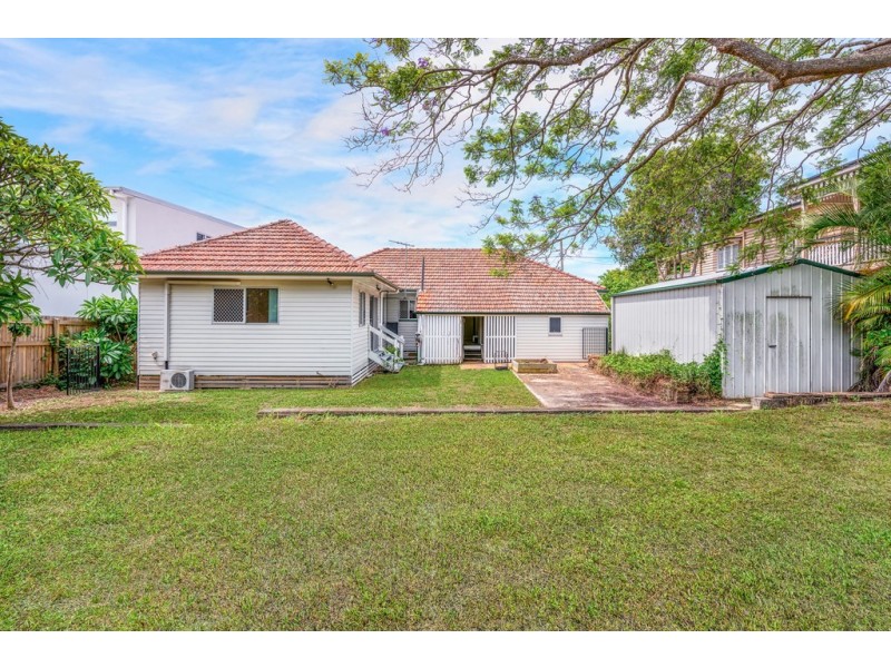 35 Thirteenth Avenue, Kedron QLD 4031