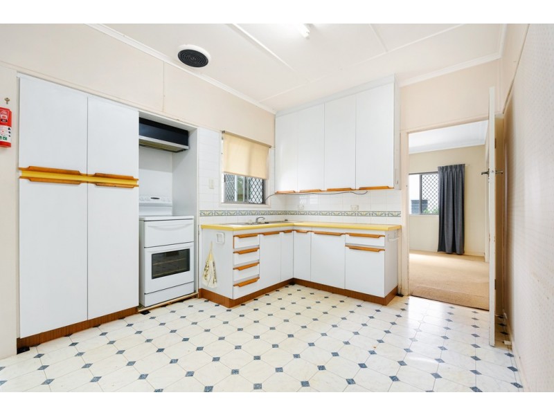 35 Thirteenth Avenue, Kedron QLD 4031