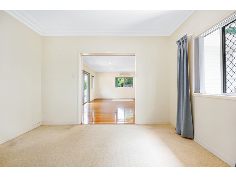 35 Thirteenth Avenue, Kedron QLD 4031