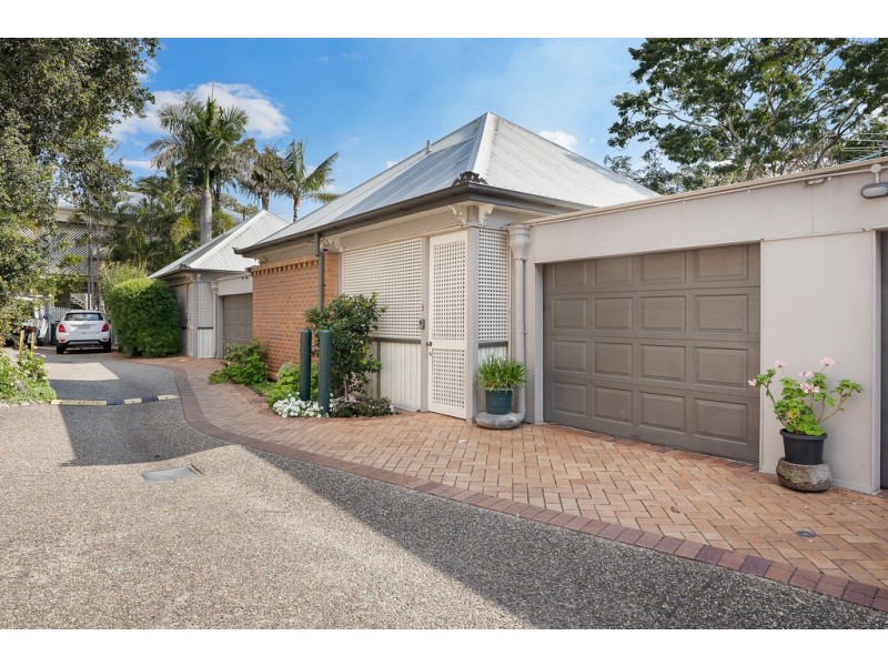 2/8 Waterworks Road, Red Hill QLD 4059