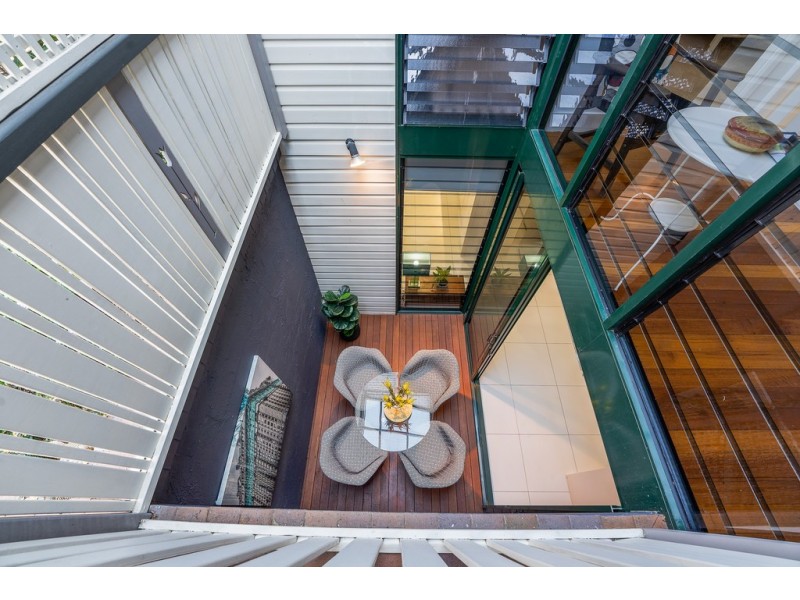 2/8 Waterworks Road, Red Hill QLD 4059