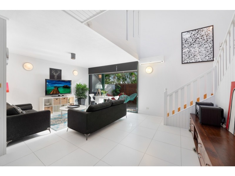2/8 Waterworks Road, Red Hill QLD 4059