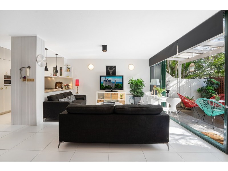 2/8 Waterworks Road, Red Hill QLD 4059