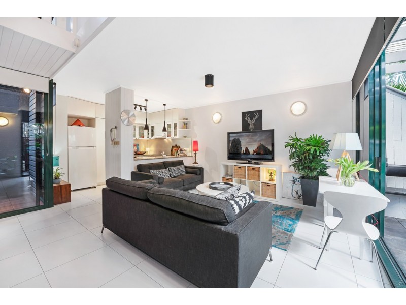 2/8 Waterworks Road, Red Hill QLD 4059