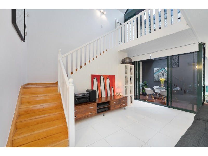 2/8 Waterworks Road, Red Hill QLD 4059