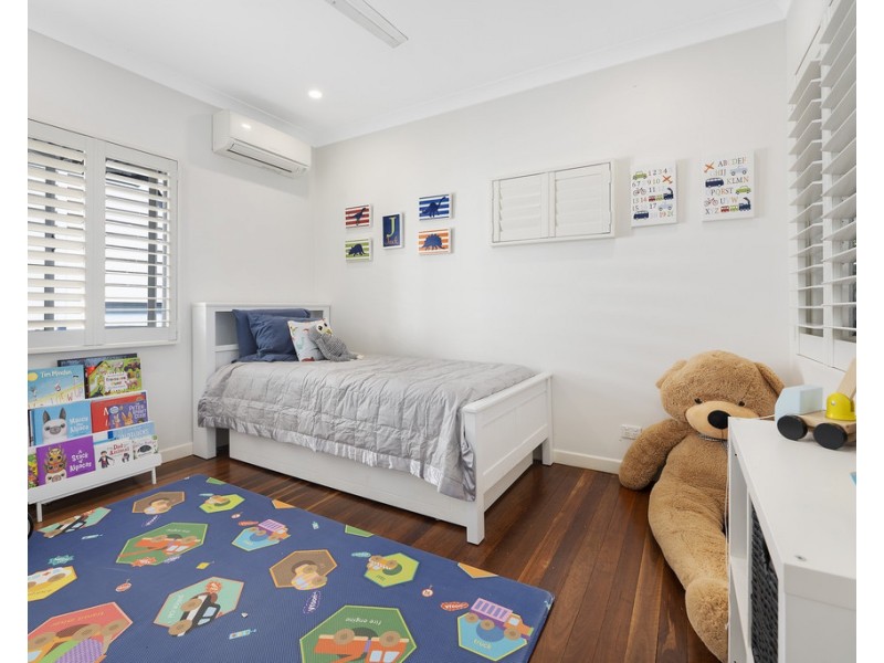 44. Broughton Rd, Kedron QLD 4031