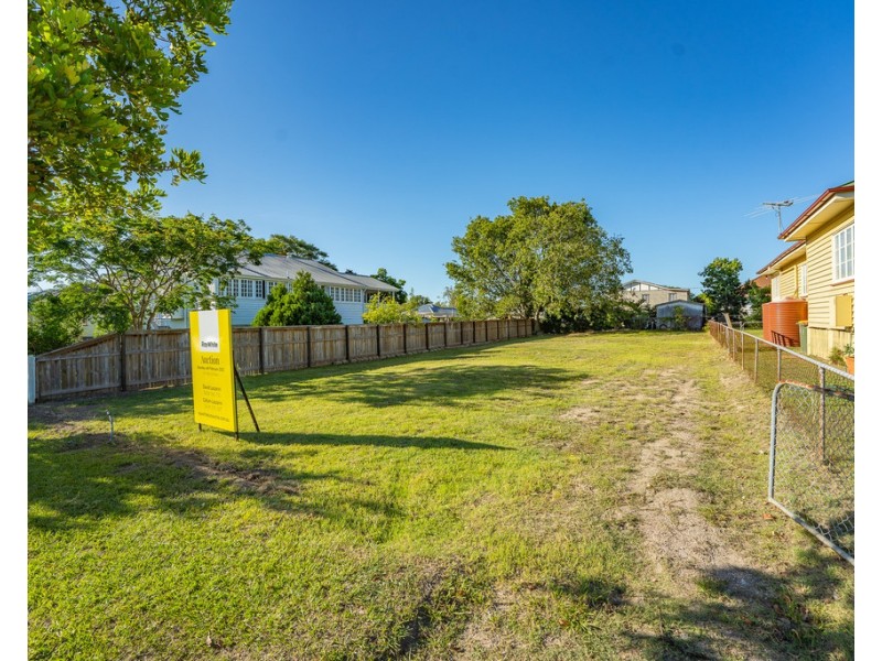 52 Seventh Avenue, Kedron QLD 4031