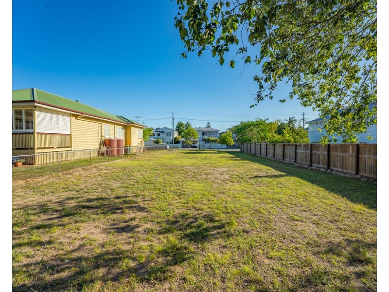 52 Seventh Avenue, Kedron QLD 4031