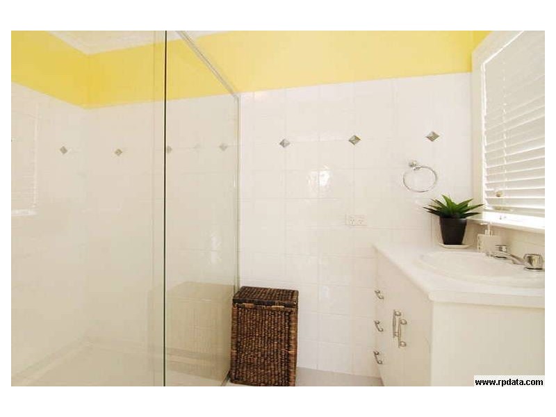 66 Twelfth Aveue, Kedron QLD 4031