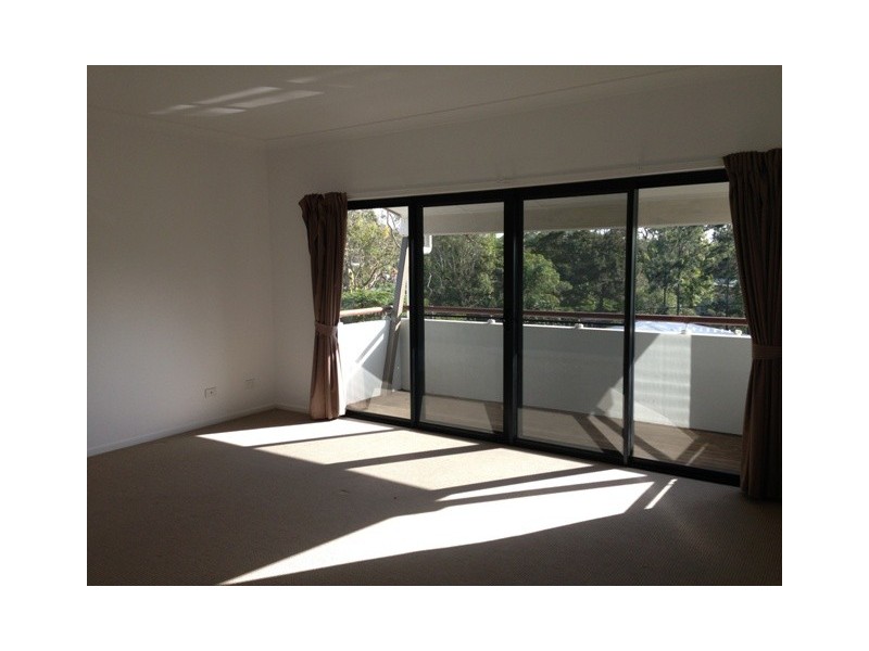 8 Amott Street, Stafford Heights QLD 4053