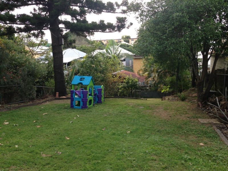 14 Annie Street, Windsor QLD 4030