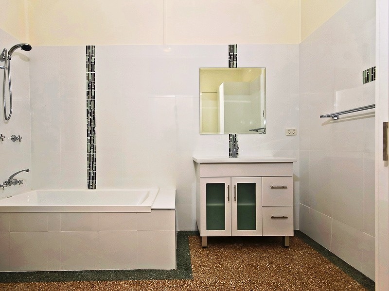 11 School Road, Stafford QLD 4053