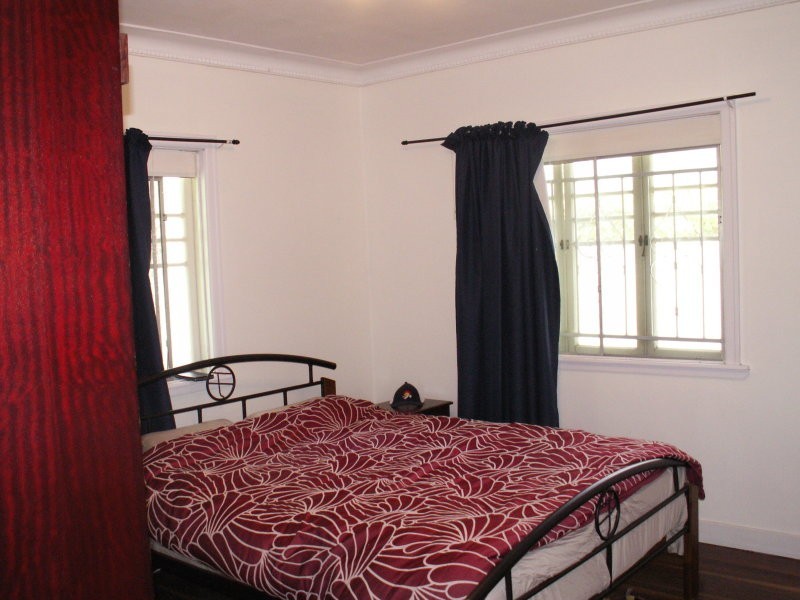 29 Burrowa Street, Stafford QLD 4053