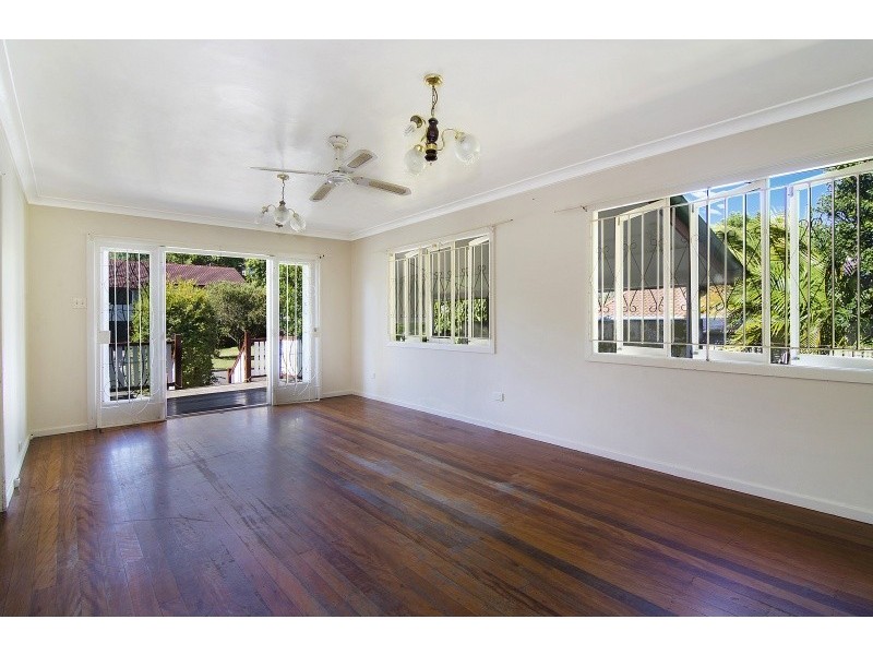 18 Glenhaven Street, Kedron QLD 4031