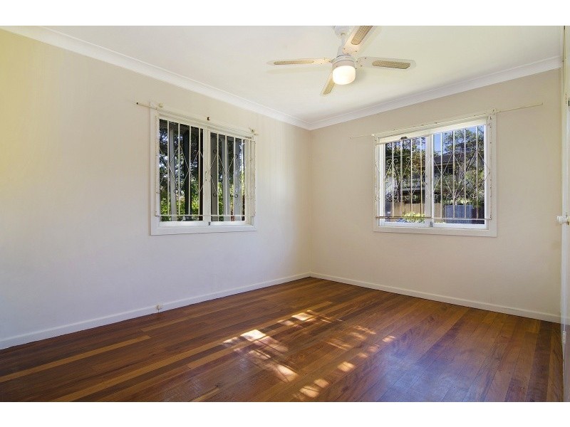 18 Glenhaven Street, Kedron QLD 4031