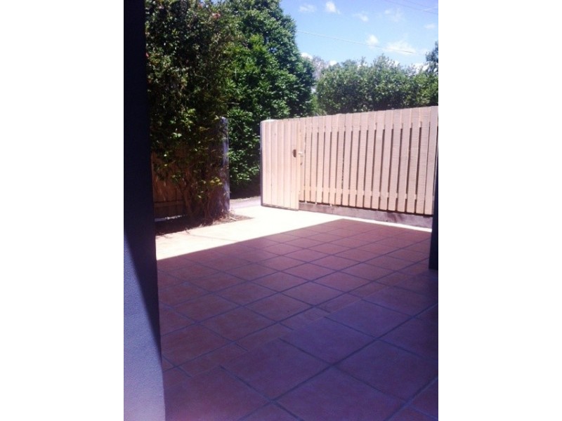 2/7 Eastleigh Street, Chermside QLD 4032